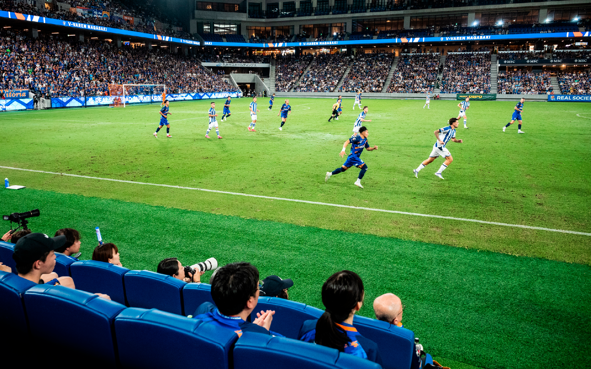 座席からの見え方 サイド席