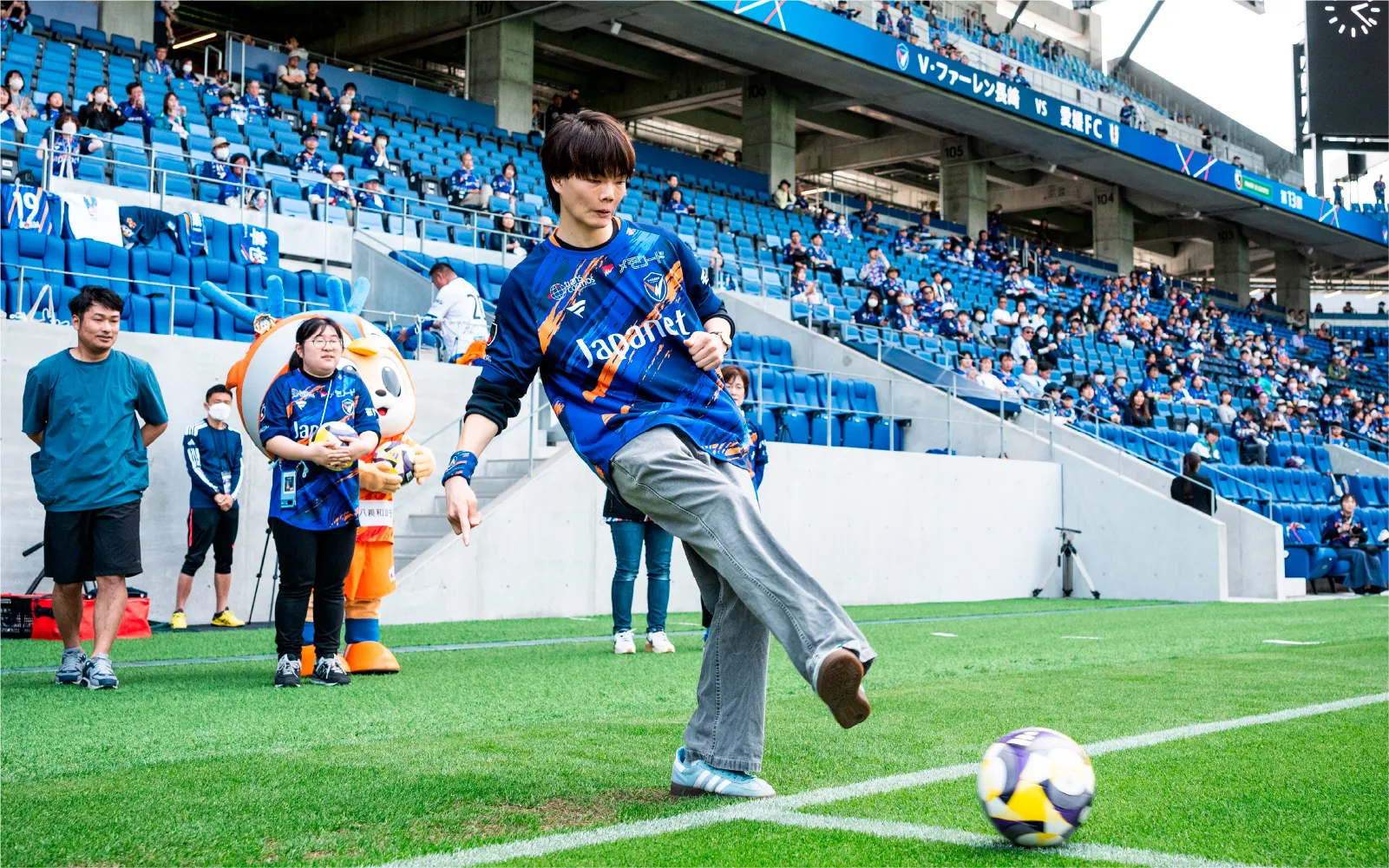 試合前のピッチで! イメージ画像