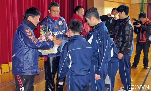 【地域貢献活動】長崎県立虹の原特別支援学校サッカー教室　実施報告（１／２４） サムネイル