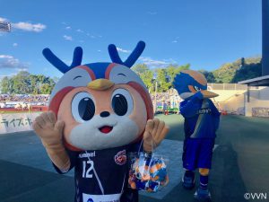 ヴィヴィくんのにっき２８４．「ヴィヴィくんてんちょうさんとおやまのなかのスタジアム♪」 サムネイル