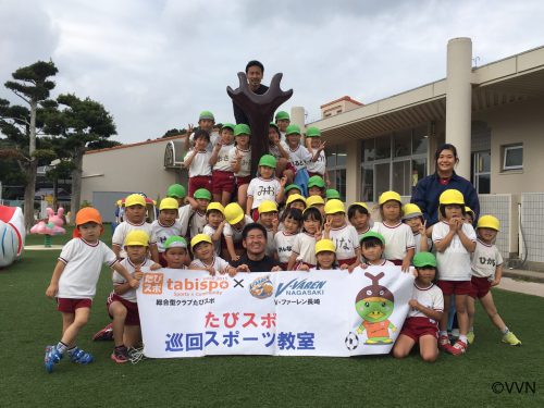 【キッズ交流活動】若葉保育園、平戸口社会館でサッカー教室を行いました（11/12、13） サムネイル