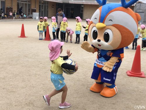 【キッズ交流活動】くじら認定こども園でV-TIMEを行いました（12/24） サムネイル