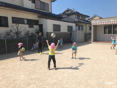 【キッズ交流活動】くじら認定こども園でV-TIMEを行いました（3/24） サムネイル