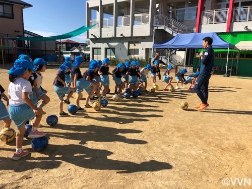 【キッズ交流活動】かめりあこども園でV-TIMEを行いました（10/29） サムネイル