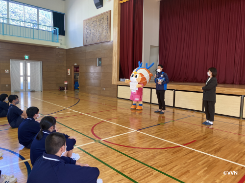 【ホームタウン】新上五島町立奈良尾中学校を訪問しました（11/19） サムネイル