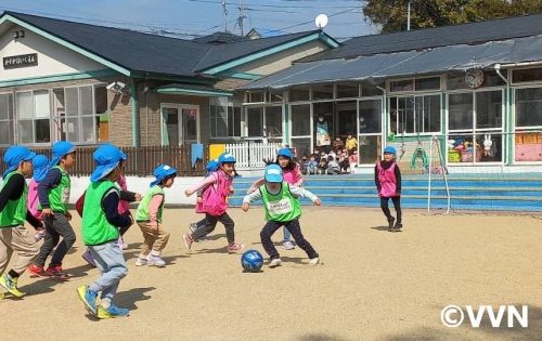 【キッズ交流活動】春日園保育所でサッカー教室を行いました（3/11） サムネイル