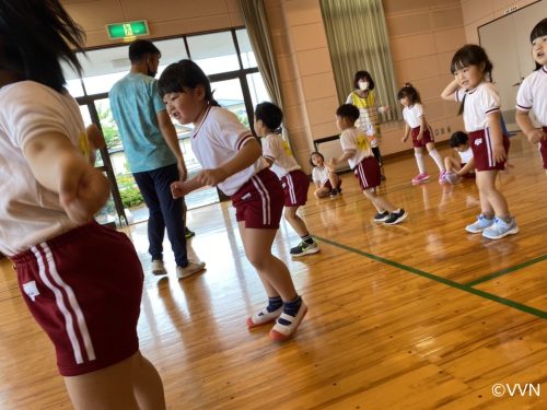 【キッズ交流活動】小林保育園でV-TIMEを行いました（5/12） サムネイル