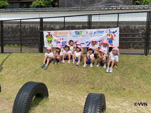 【キッズ交流活動】花園認定こども園でサッカー教室を行いました（6/7） サムネイル