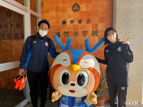 【平和祈念活動】笠柳翼選手・安部大晴選手が長崎原爆資料館を訪問しました（11/14）サムネイル