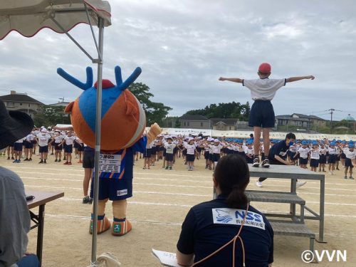 【ホームタウン】諫早市立真津山小学校の運動会へ参加しました（5/28） サムネイル