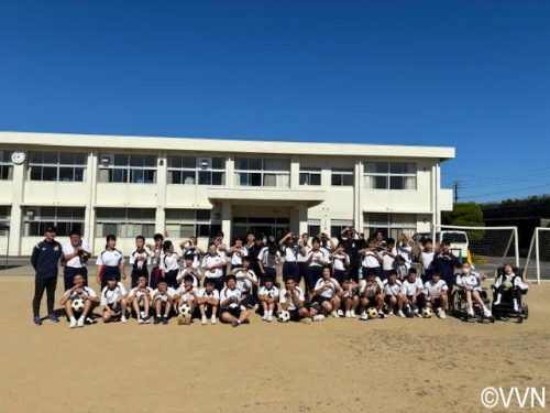 【ホームタウン】長崎県立島原特別支援学校でサッカー教室を実施いたしました（10/30） サムネイル