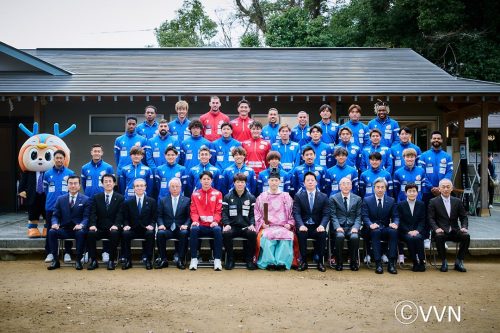 【ホームタウン】トップチームの2024シーズン必勝祈願を諫早神社で行いました（1/21） サムネイル