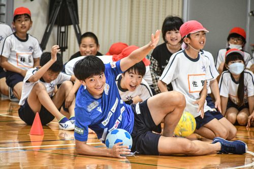 【ホームタウン】諫早市の小学校5校で「選手による学校訪問プロジェクト」を実施しました！（4/22） サムネイル