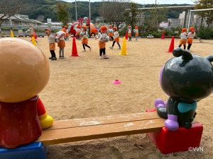 【キッズ交流活動】認定こども園ぽっぽこども園でV-TIMEを行いました（11/11） サムネイル